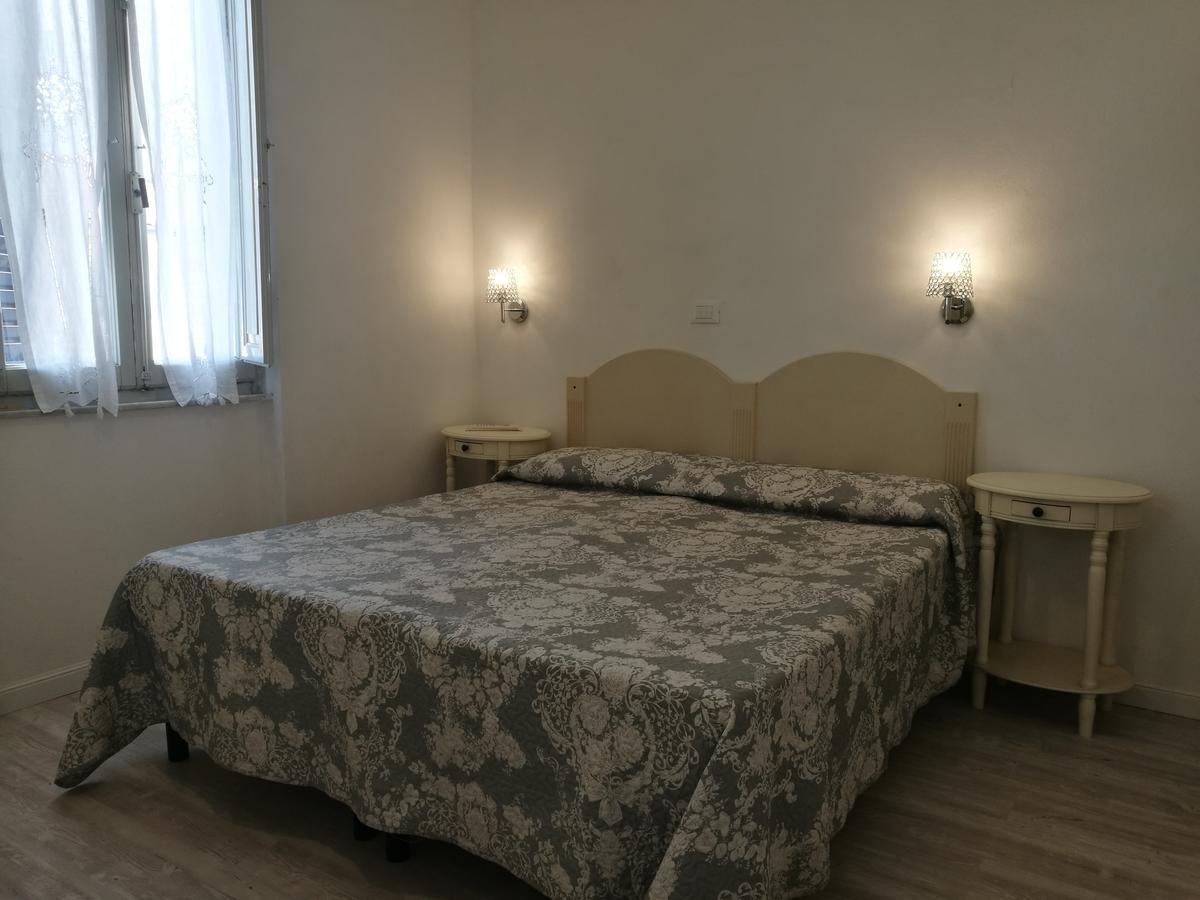 Villa La Fonte 马里纳-迪-皮特拉桑塔 外观 照片